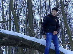 Winter jerking off on the tree...