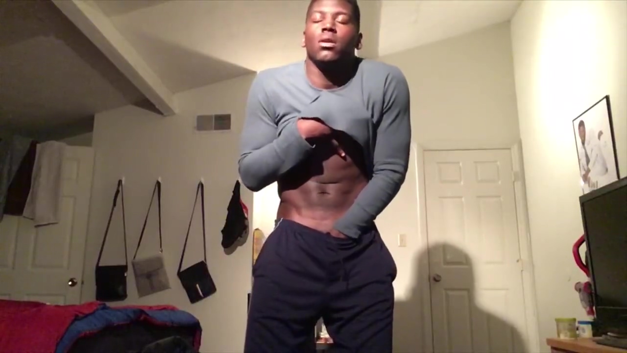 black gay porn tube flexing and stroking
