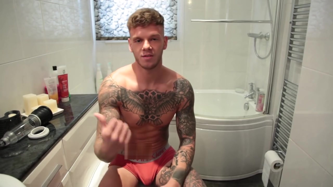 Bathmate hydromax penis pump review week two (1080p) Gay Porn Video photo